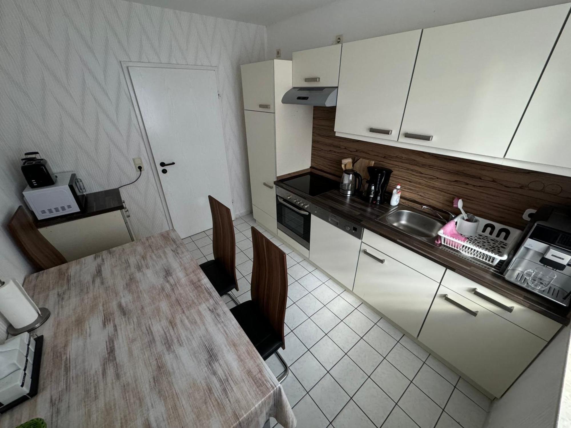 24a Unten Links 3 Apartment *